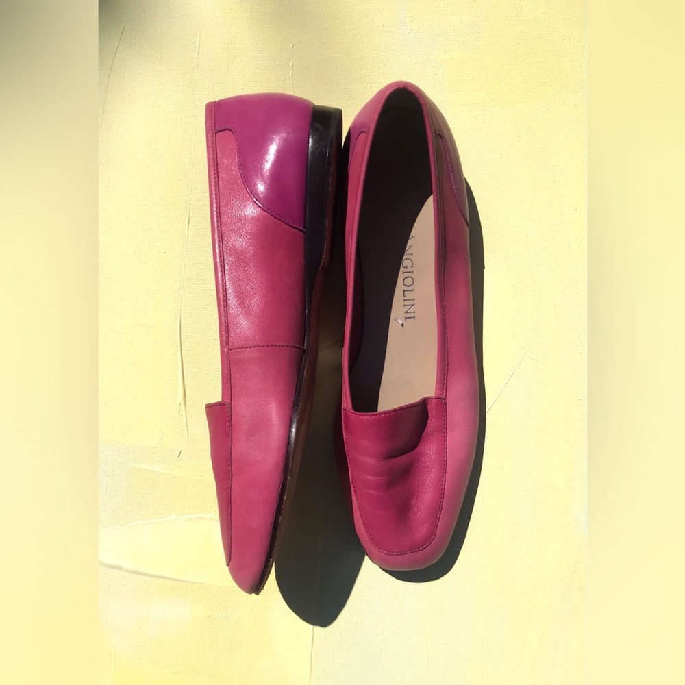 Enzo Angiolini. Leather Fuchsia squared toe flats